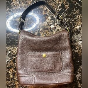 Elegant Coach Brown Leather Shoulder Bag